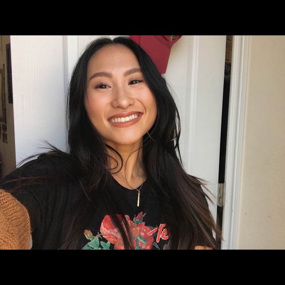 Meet your Posher, Alecxis nicole